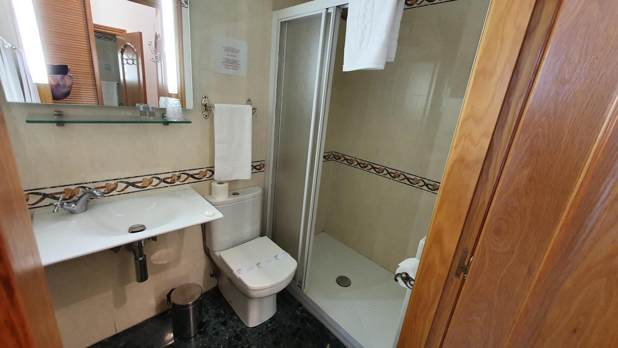 Hostal Ansonea Bera  Zimmer foto